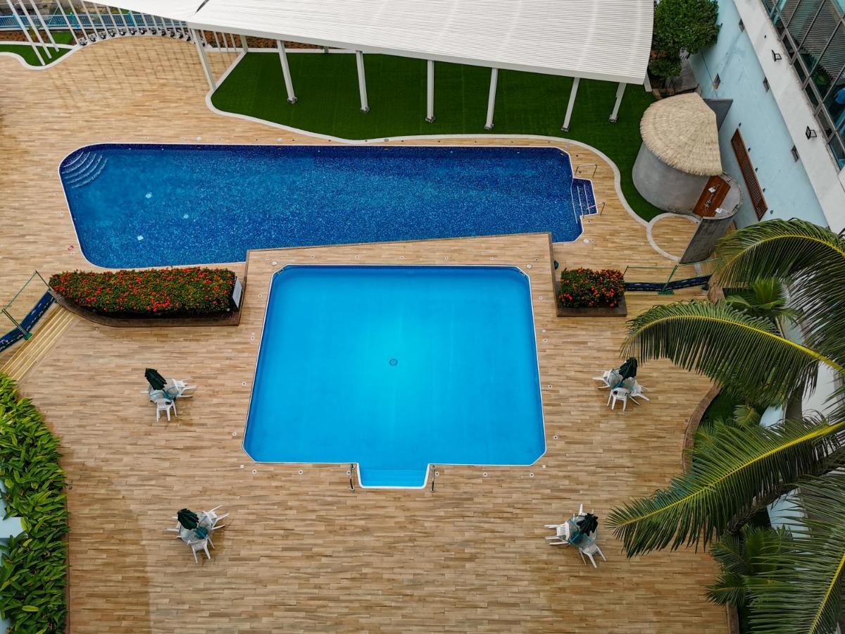 Palasia Hotel Koror Esterno foto